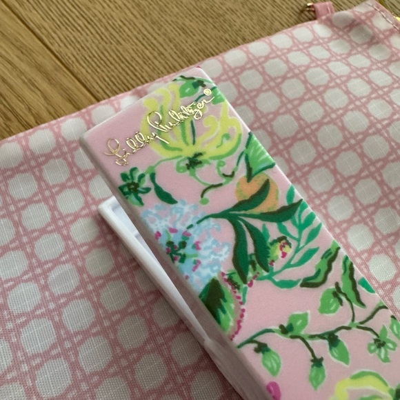 NWT Lilly Pulitzer Water Resistant Vinyl Beach Day Pouch, Best Fishes - Picture 3 of 6